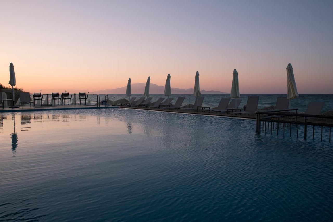 Golden Coast Boutique - Luxury Living Aparthotel Kypseli Екстериор снимка