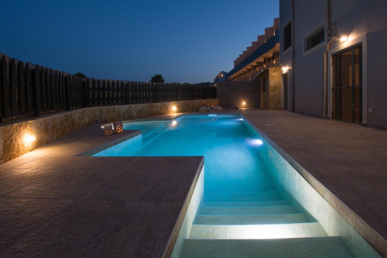 Golden Coast Boutique - Luxury Living Aparthotel Kypseli Екстериор снимка
