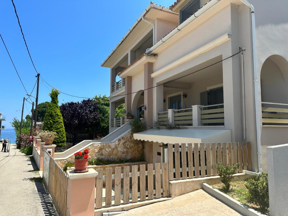 Golden Coast Boutique - Luxury Living Aparthotel Kypseli Екстериор снимка