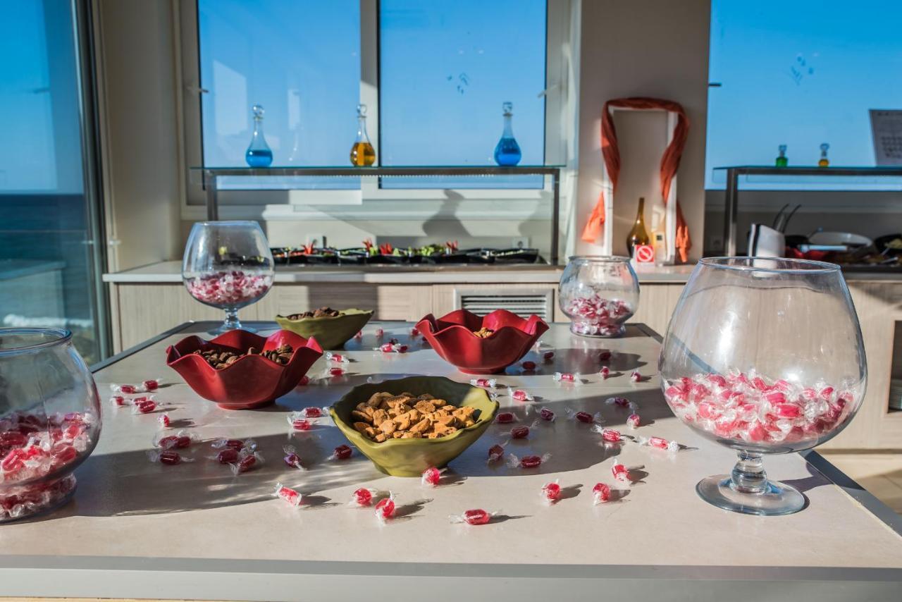 Golden Coast Boutique - Luxury Living Aparthotel Kypseli Екстериор снимка