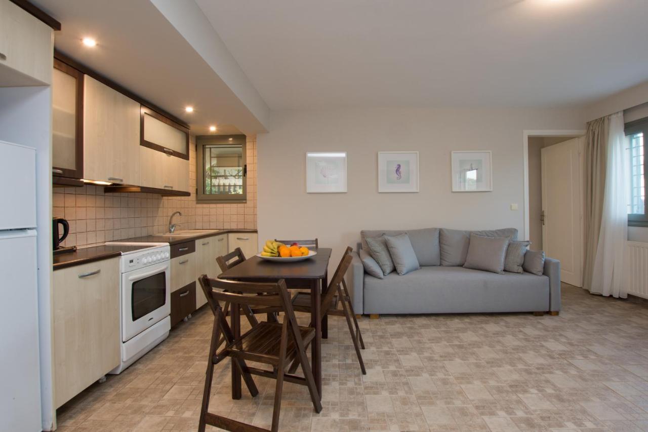 Golden Coast Boutique - Luxury Living Aparthotel Kypseli Екстериор снимка