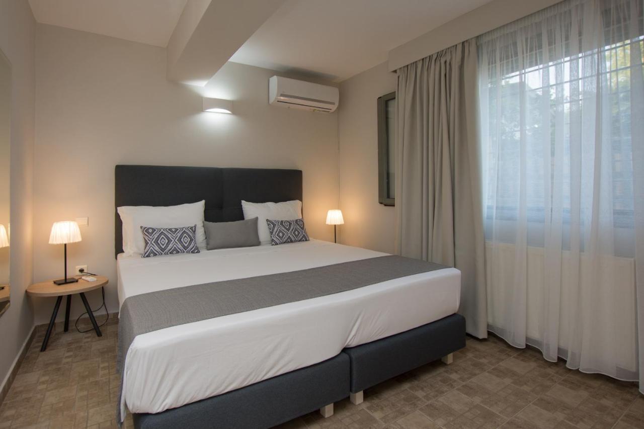 Golden Coast Boutique - Luxury Living Aparthotel Kypseli Екстериор снимка