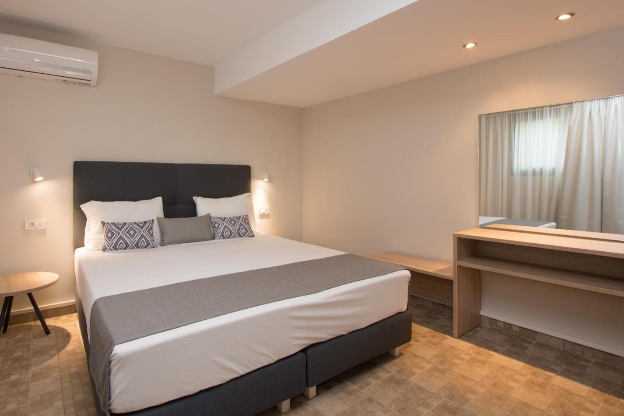Golden Coast Boutique - Luxury Living Aparthotel Kypseli Екстериор снимка