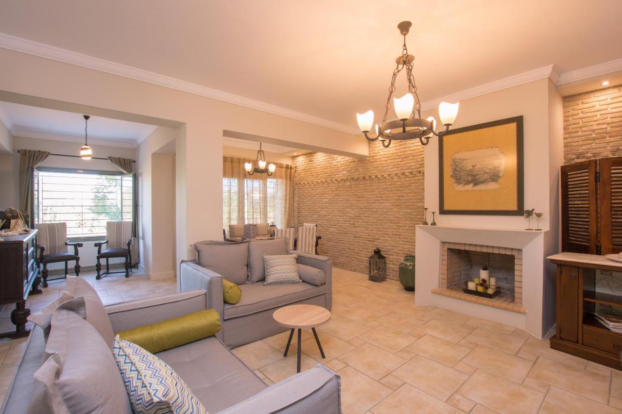 Golden Coast Boutique - Luxury Living Aparthotel Kypseli Екстериор снимка