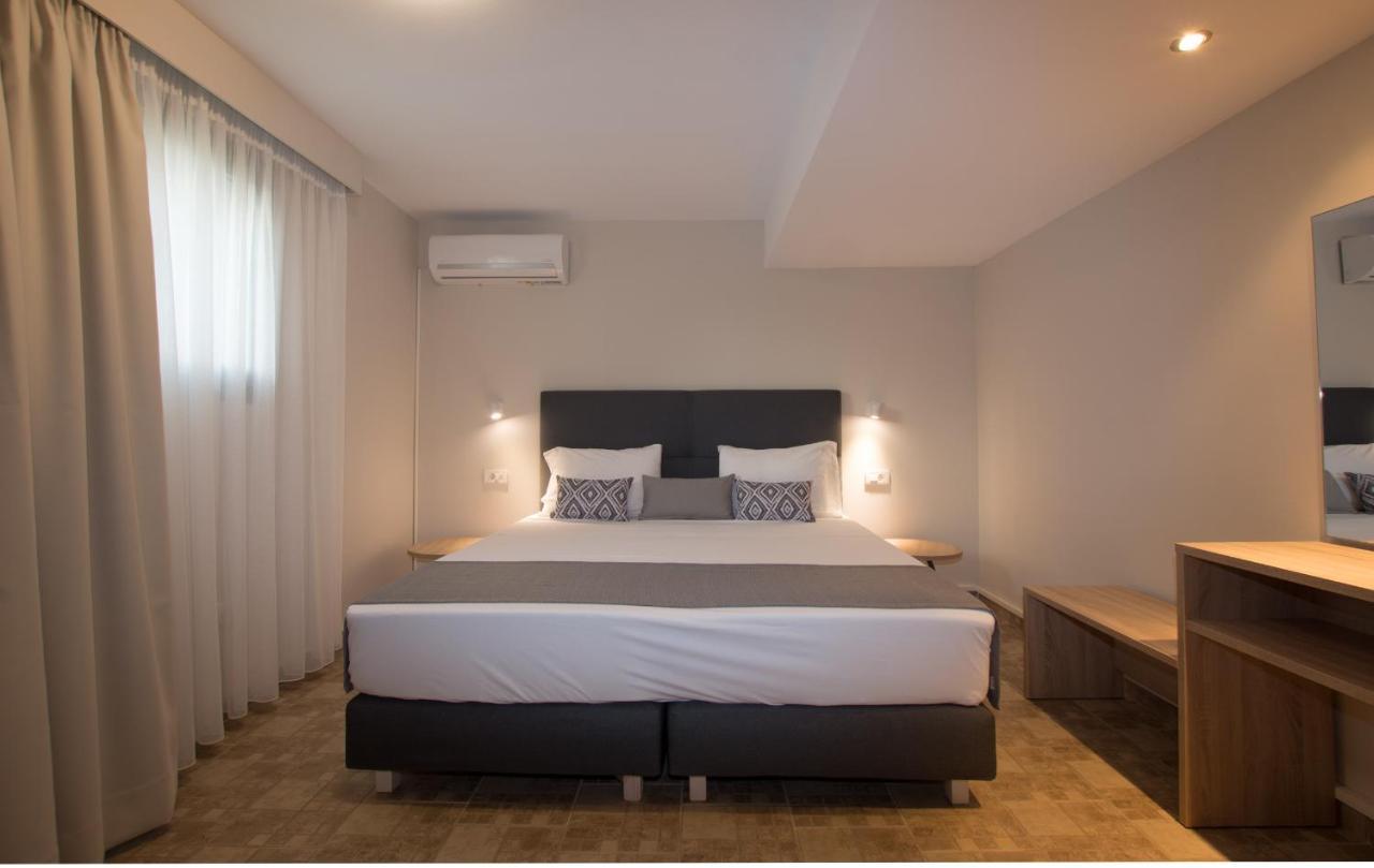 Golden Coast Boutique - Luxury Living Aparthotel Kypseli Екстериор снимка