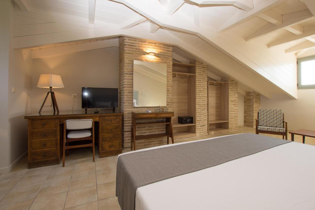 Golden Coast Boutique - Luxury Living Aparthotel Kypseli Екстериор снимка